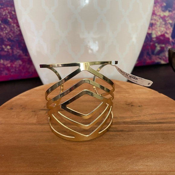 Express Gold Geometric Openwork Bracelet - Picture 1 of 5